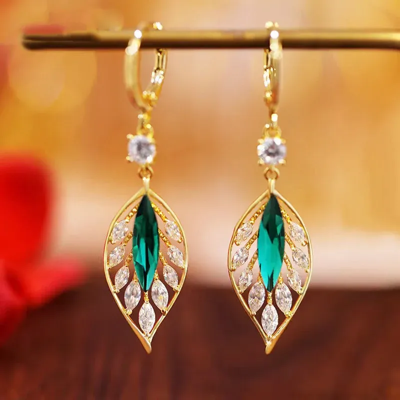 Green Gemstone Leaf Earrings &ndash; elegant accessory with natural gemstone leaves